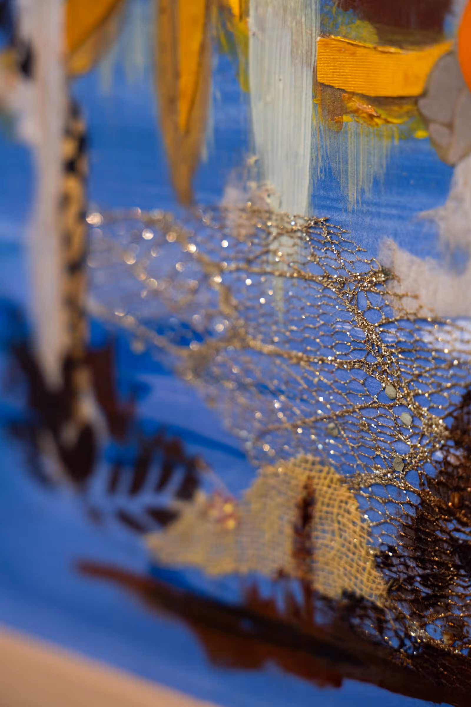 Detail — kant goud